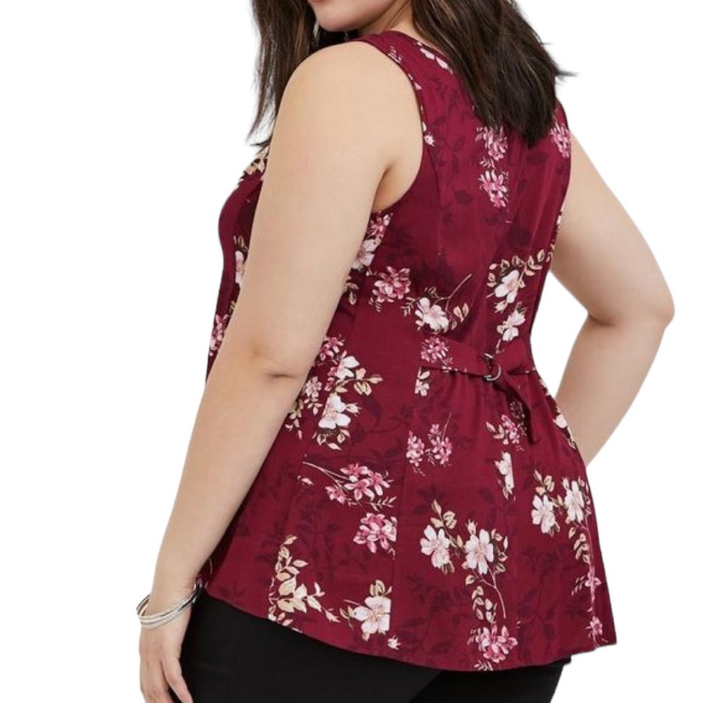 TORRID: Fit And Flare Stretch Challis Button-Front Tank -Size 1 / 1X - Picture 2 of 12